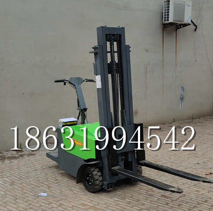 辽阳市优程全电动叉车插腿式堆高车液压装卸车1.5吨升高小型站驾式铲车